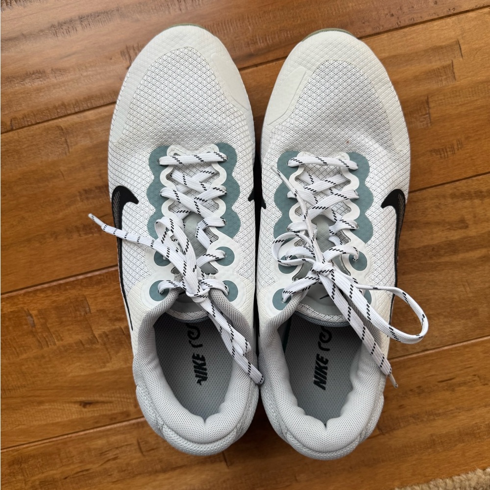 Nike Renew Sneakers - Picture 4 of 6